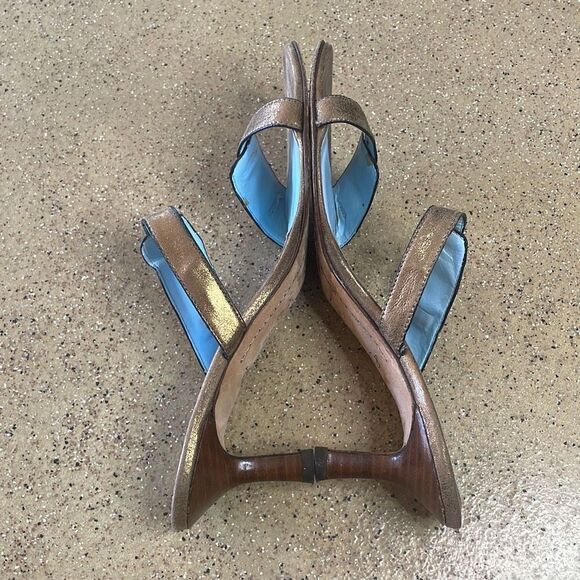 VANELi  Metallic Gold Leather Two Strap Kitten Heel Slide Mule Sandals sz 8 - Picture 3 of 14